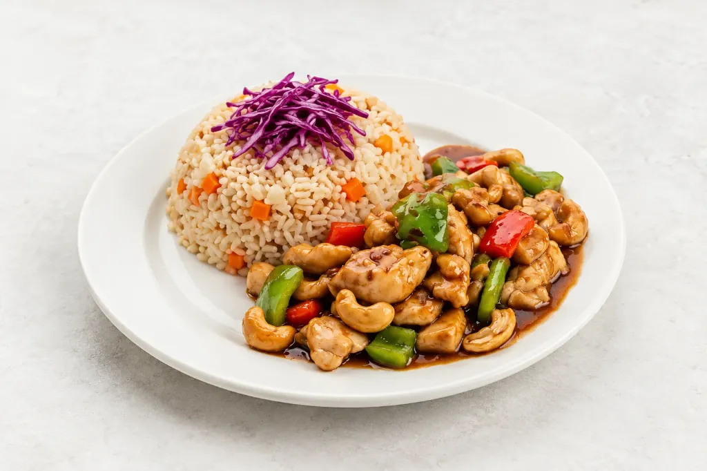chicken cashew with Fried Rice (H)